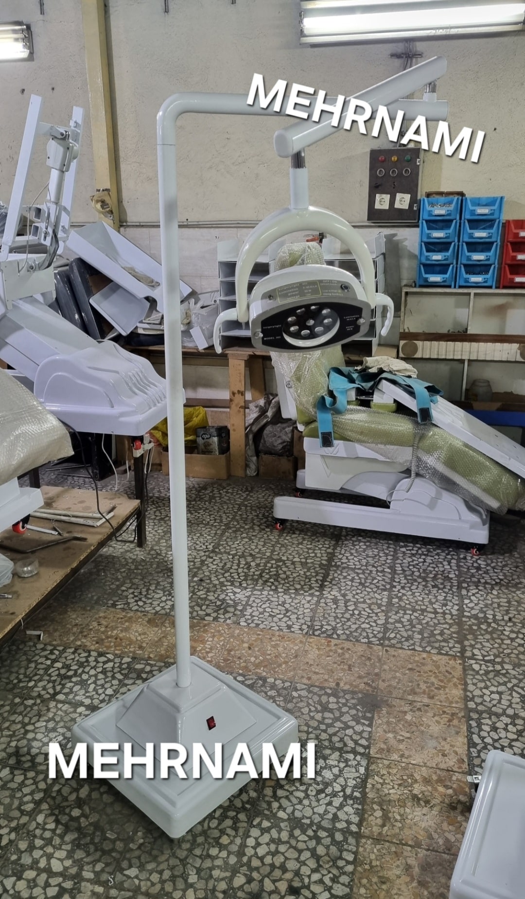 چراغ معاینه پایه دار جراحی